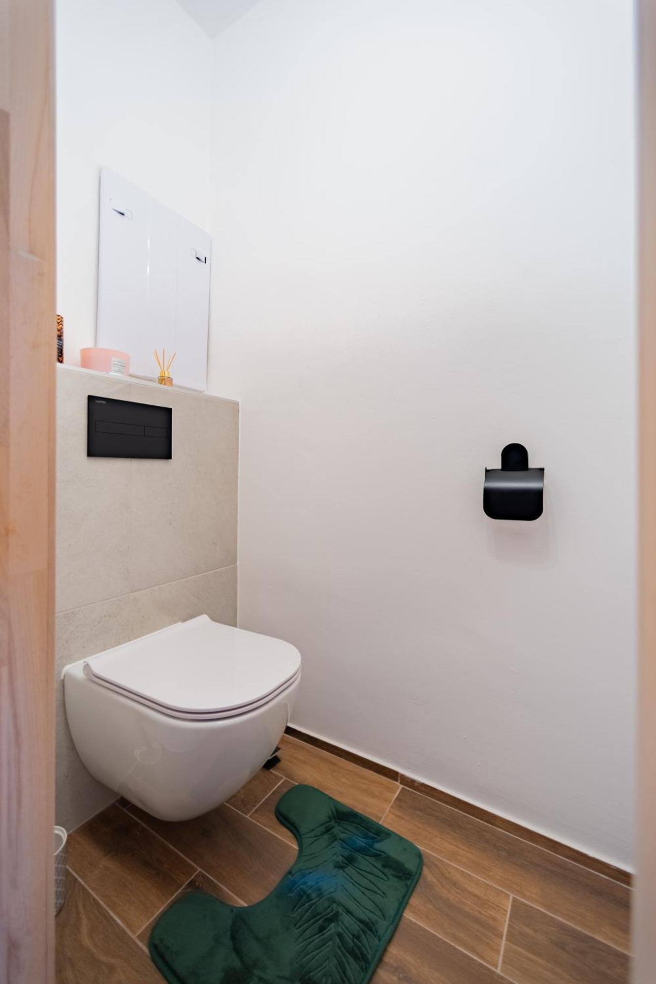 Barbyb Apartment - With Free Parking 브라티슬라바 외부 사진